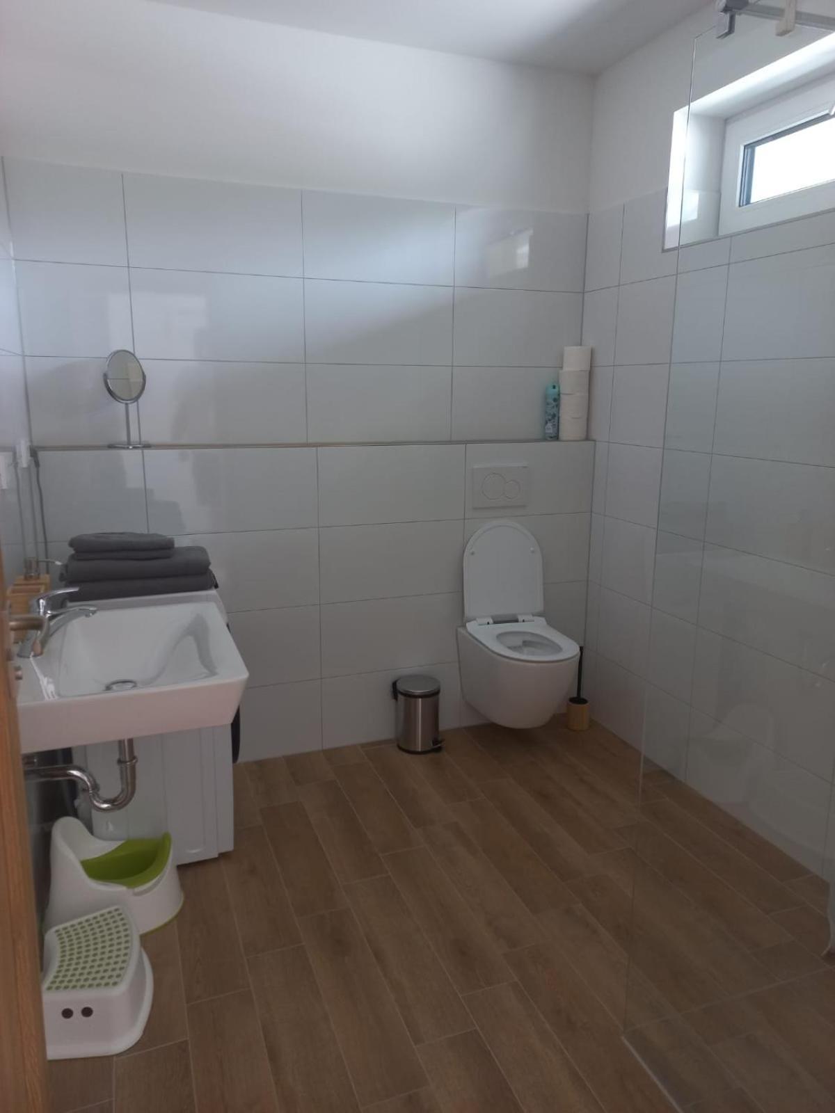 Apartman Violetta Нове-Место-над-Метуйи Экстерьер фото
